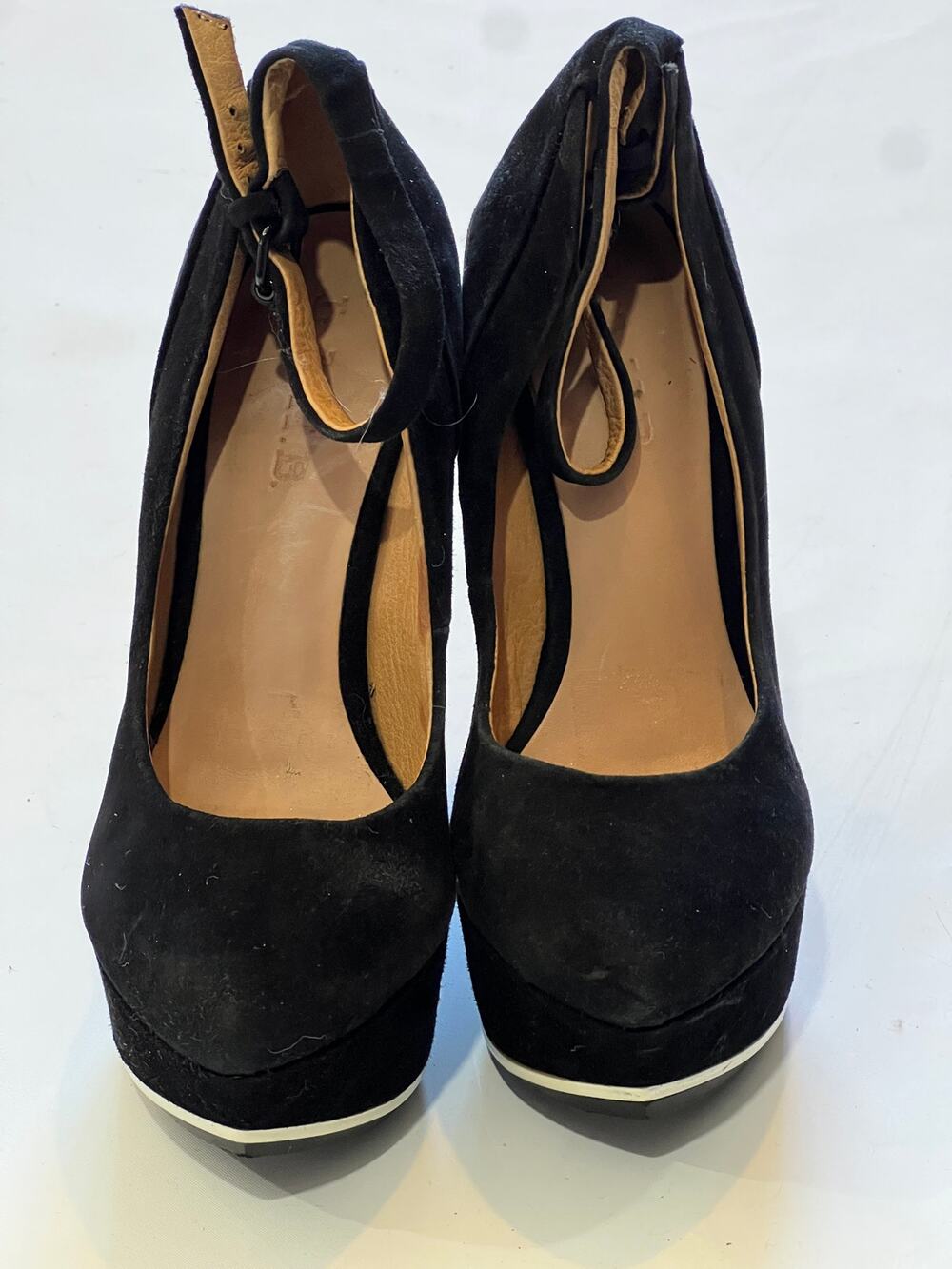 L.A.M.B WOMENS PLATFORM SIZE 6